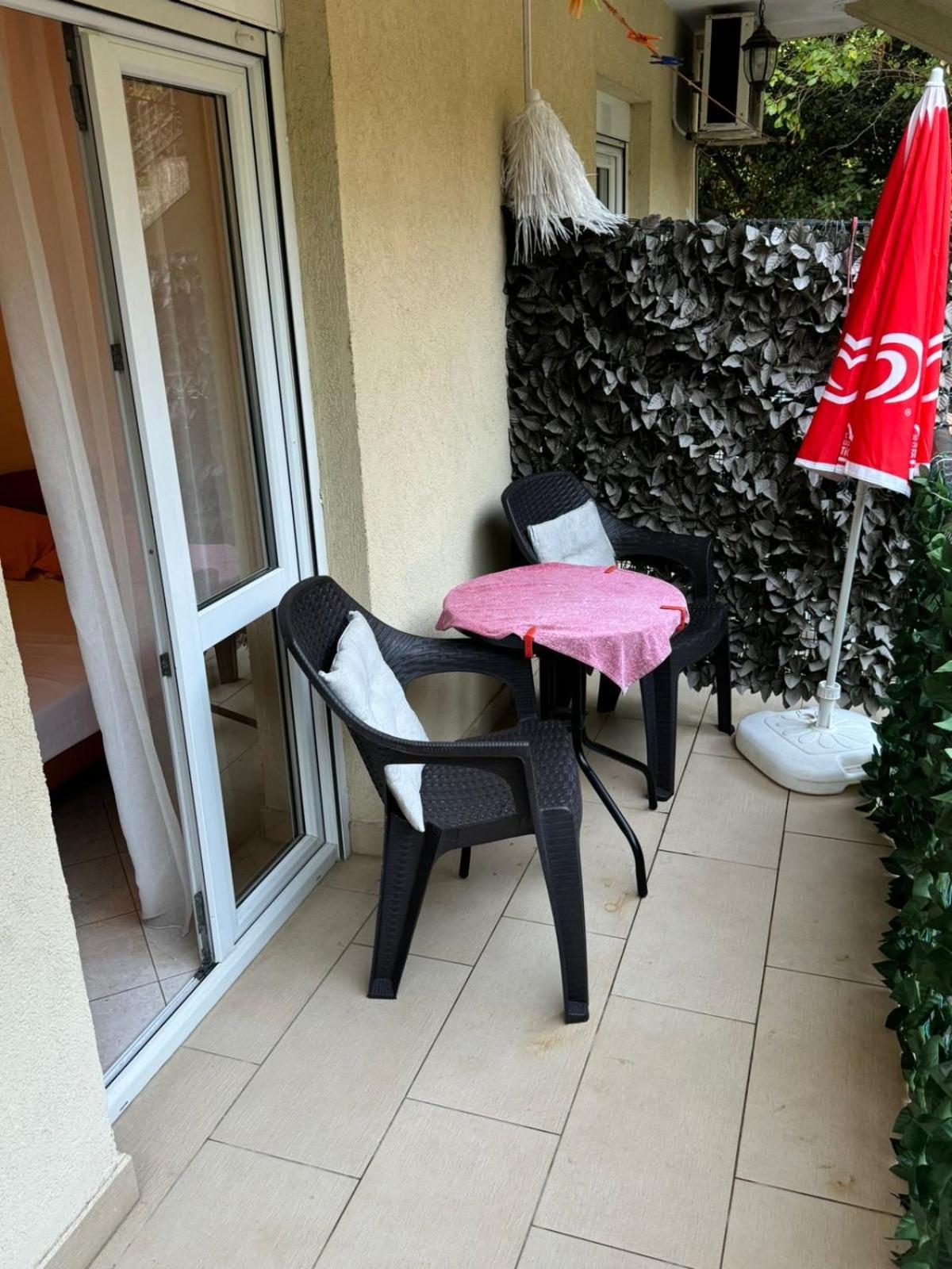 Studio On The Coast, With A View Of The Sunrise,Free We-Fi Kotor Eksteriør billede